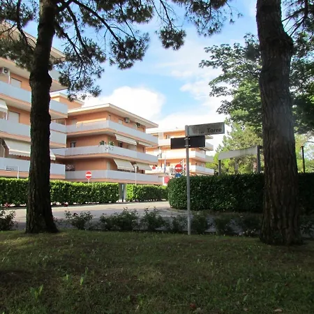 Homely Apartment With Shared Pools - Beahost * Bibione