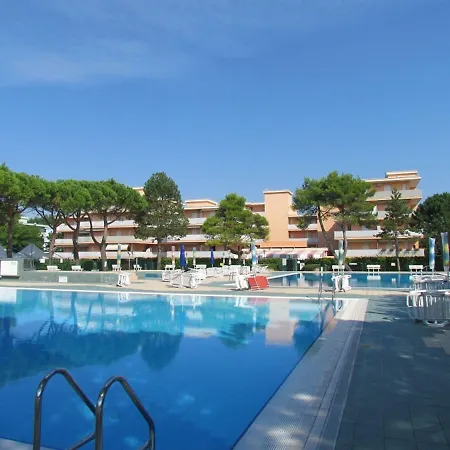 Homely Apartment With Shared Pools - Beahost * Bibione
