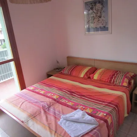 Homely With Shared Pools - Beahost Lägenhet Bibione
